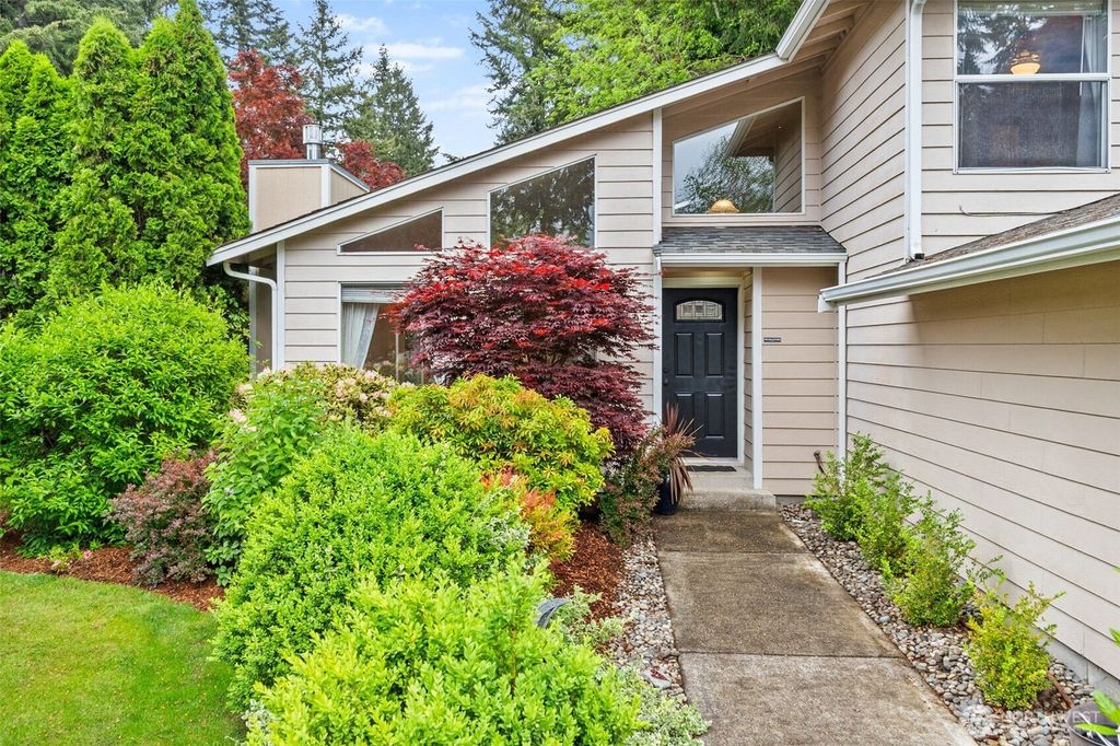 Photo of 1714 Diamond Loop SE, Lacey, WA 98503 (MLS # 2525034)