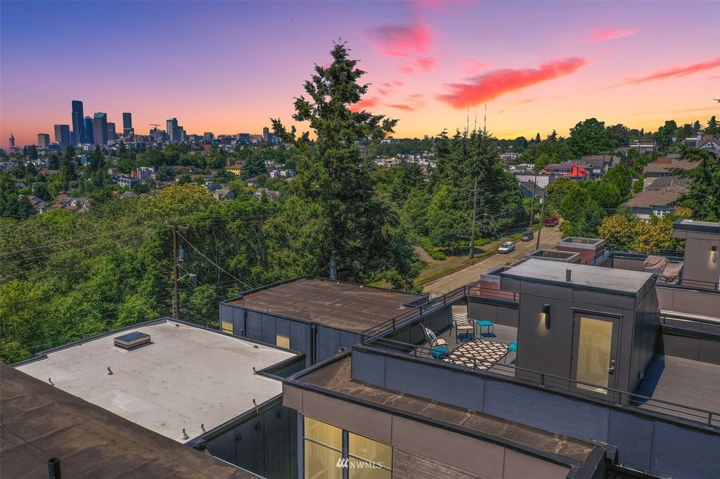Photo of 3008 S Atlantic Street, Seattle, WA 98144 (MLS # 1960548)