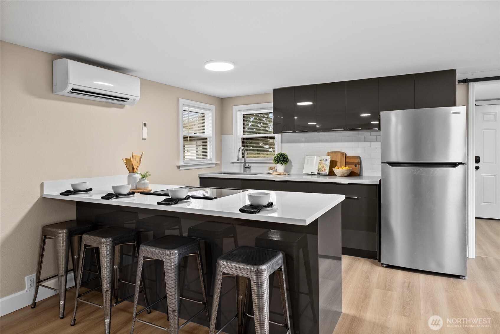 11101 Bingham Avenue E