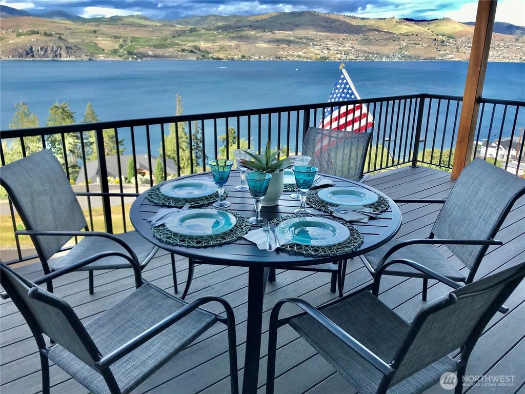 Photo of 191 Grandview Lane LN, Chelan, WA 98816 (MLS # 2523960)
