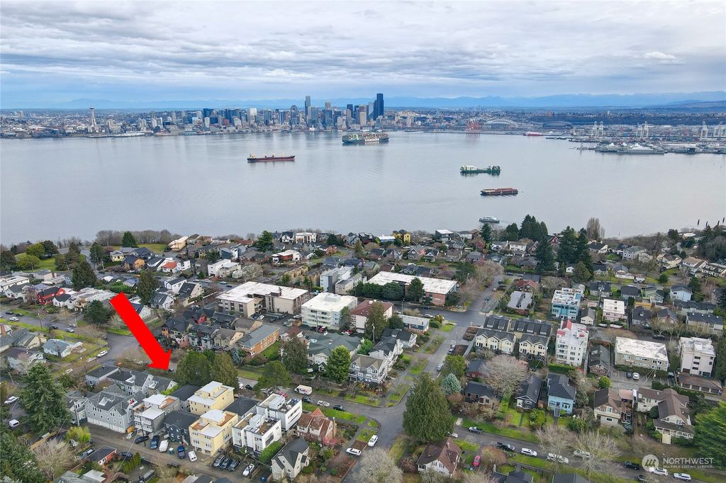 Photo of 1523 B 44th Avenue SW, Seattle, WA 98116 (MLS # 2206790)