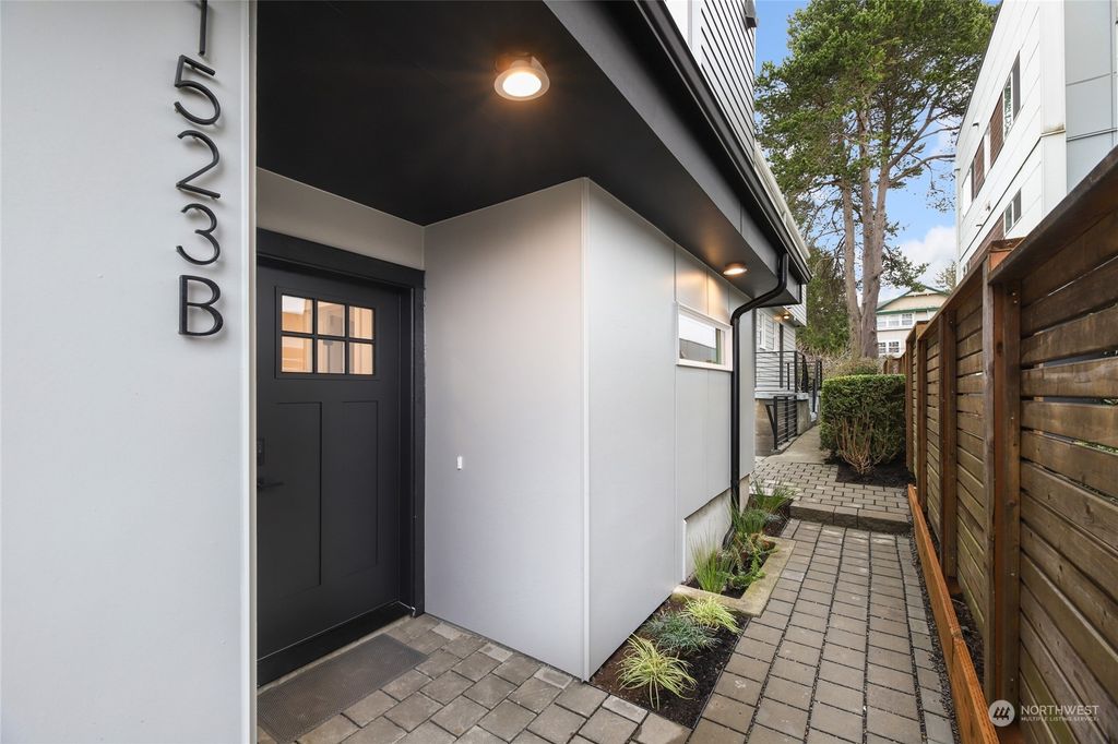 Photo of 1523 B 44th Avenue SW, Seattle, WA 98116 (MLS # 2206790)