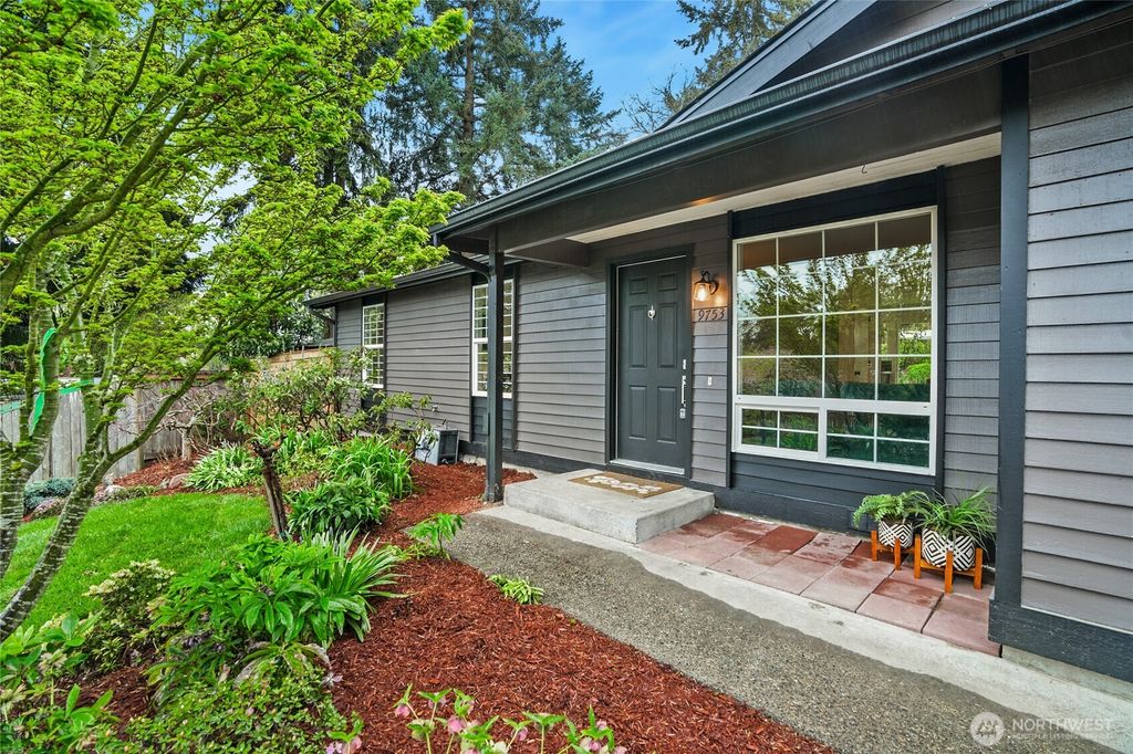 Photo of 9753 NE 127th Place, Kirkland, WA 98034 (MLS # 2508704)