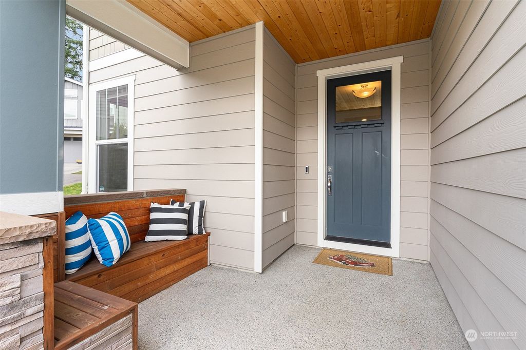 Photo of 19613 92nd Avenue NE, Bothell, WA 98011 (MLS # 2214592)