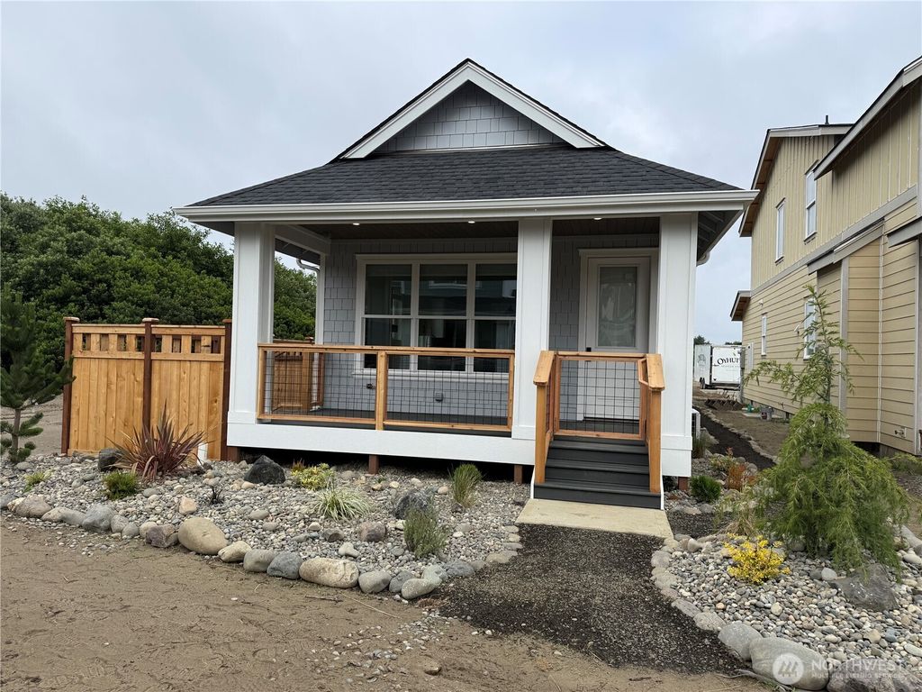 Photo of 424 Swordfern Court SW, Ocean Shores, WA 98569 (MLS # 2549318)