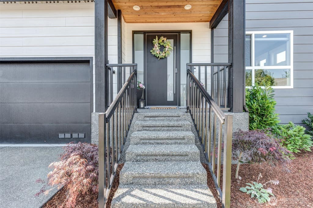 Photo of 1834 Barrington Lane, Burlington, WA 98233 (MLS # 2565729)