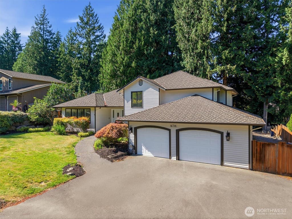 Photo of 16718 3rd Avenue SE, Bothell, WA 98012 (MLS # 2565418)