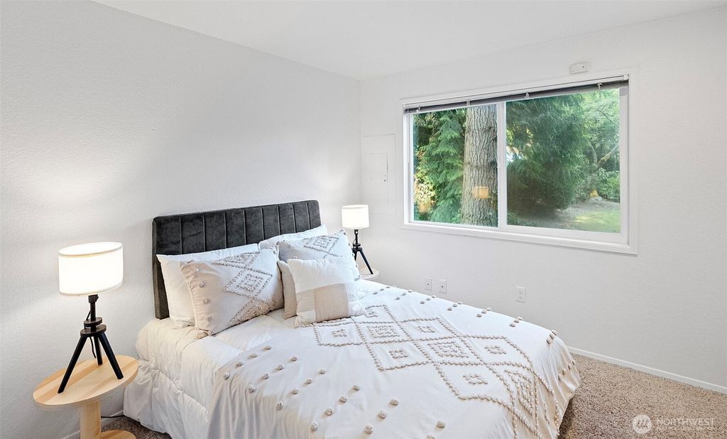 Photo of 13600 4th Avenue NE, Seattle, WA 98125 (MLS # 2426153)