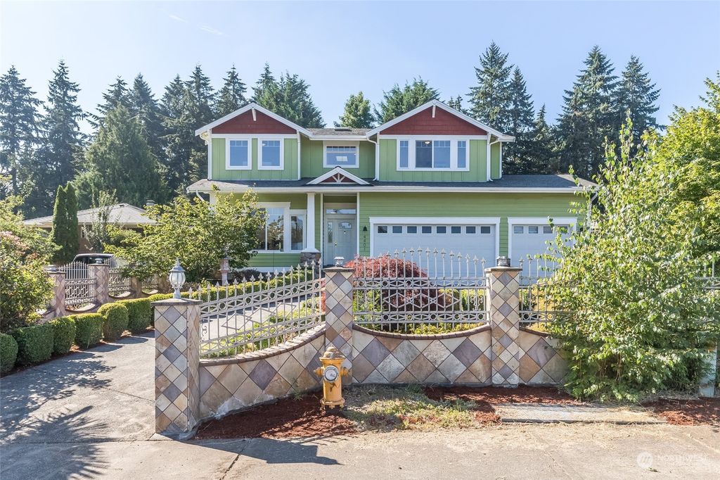 Photo of 4401 S 160th Street, Tukwila, WA 98188 (MLS # 2148698)