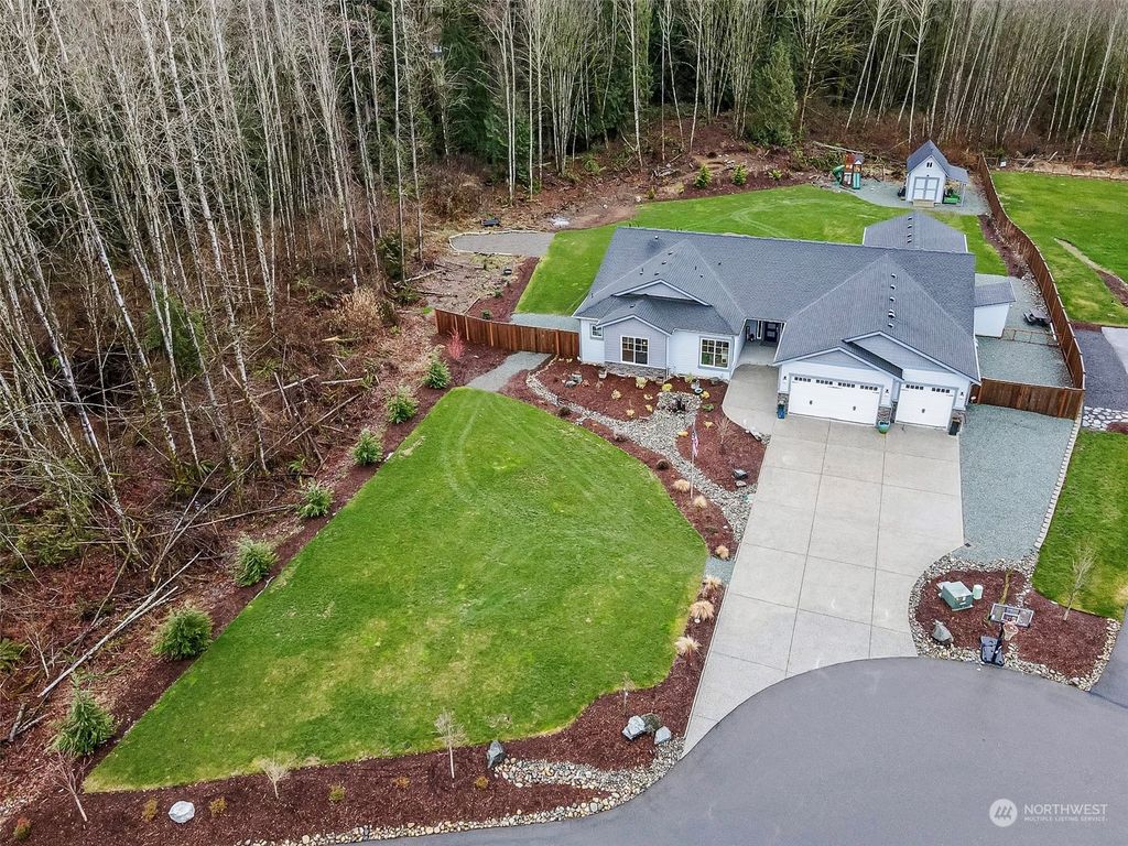 Photo of 15524 81st Place SE, Snohomish, WA 98290 (MLS # 2041780)