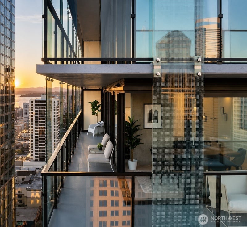 300 Virginia Street 2410