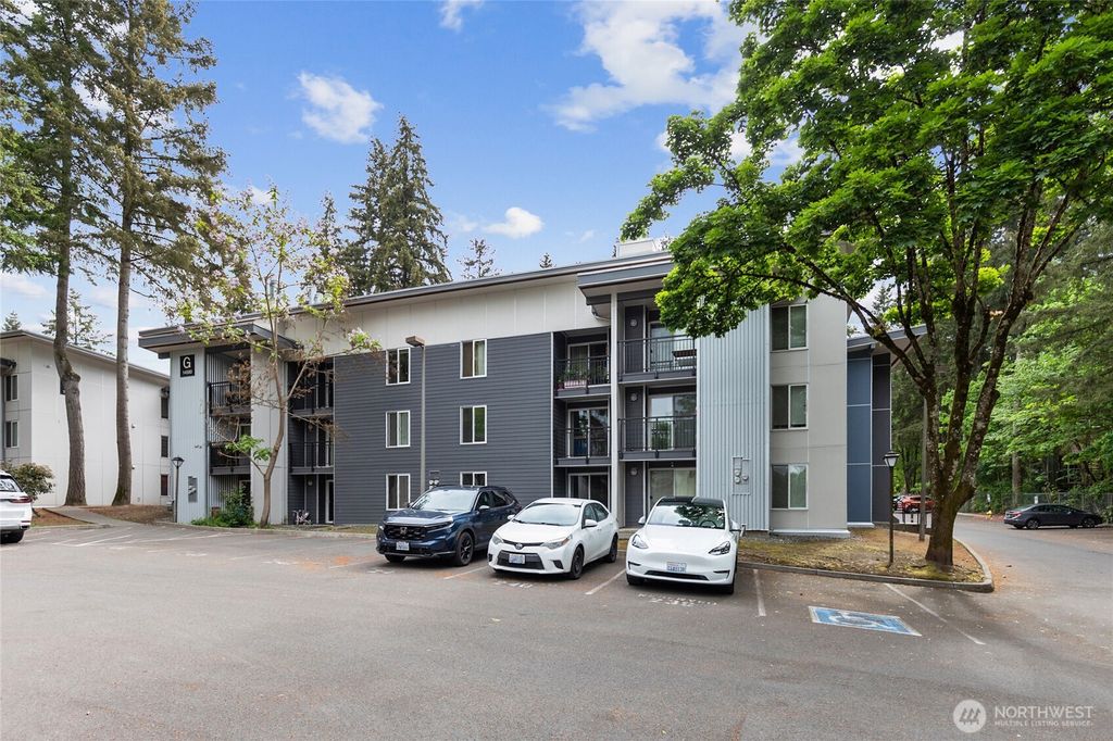 Photo of 14556 NE 31st Street, Bellevue, WA 98007 (MLS # 2527026)