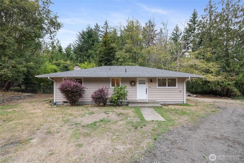Photo of 811 Hyak Way, Fox Island, WA 98333 (MLS # 2585387)