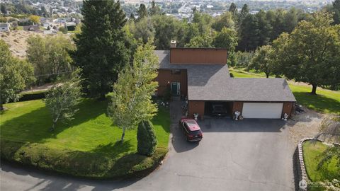 Photo of 14 Hahn Road, Omak, WA 98841 (MLS # 2441546)