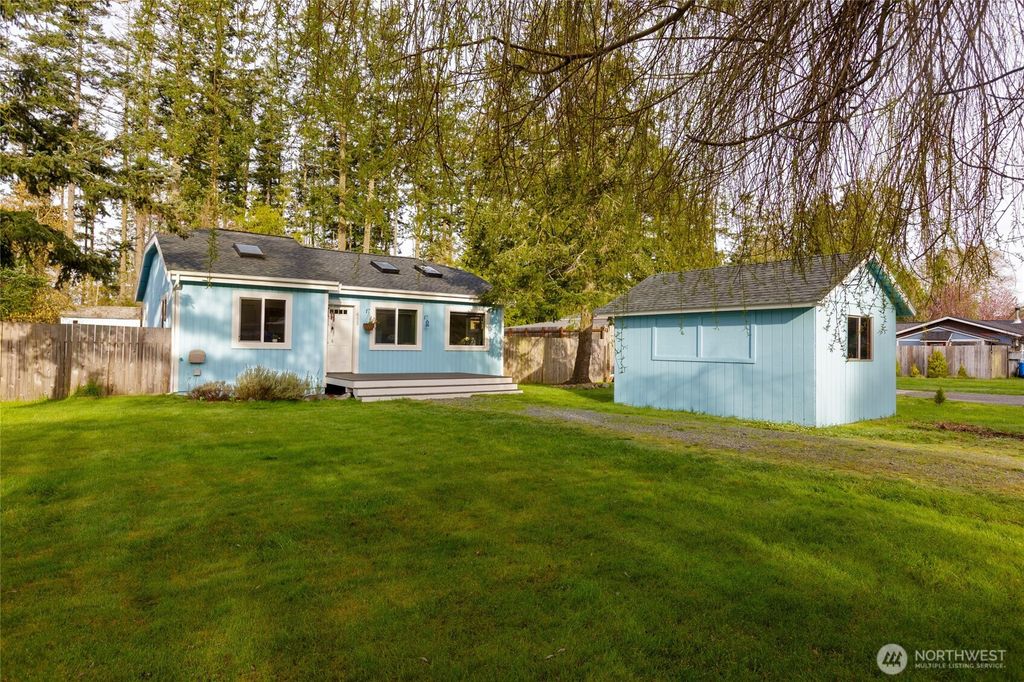 Photo of 655 Hunt St St, Friday Harbor, WA 98250 (MLS # 2488523)