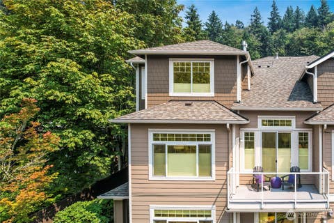 Photo of 3500 E Lake Sammamish Parkway SE #2-105, Sammamish, WA 98075 (MLS # 2557252)