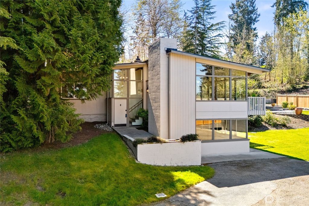 Photo of 8726 Fruitland Avenue E, Puyallup, WA 98371 (MLS # 2505818)