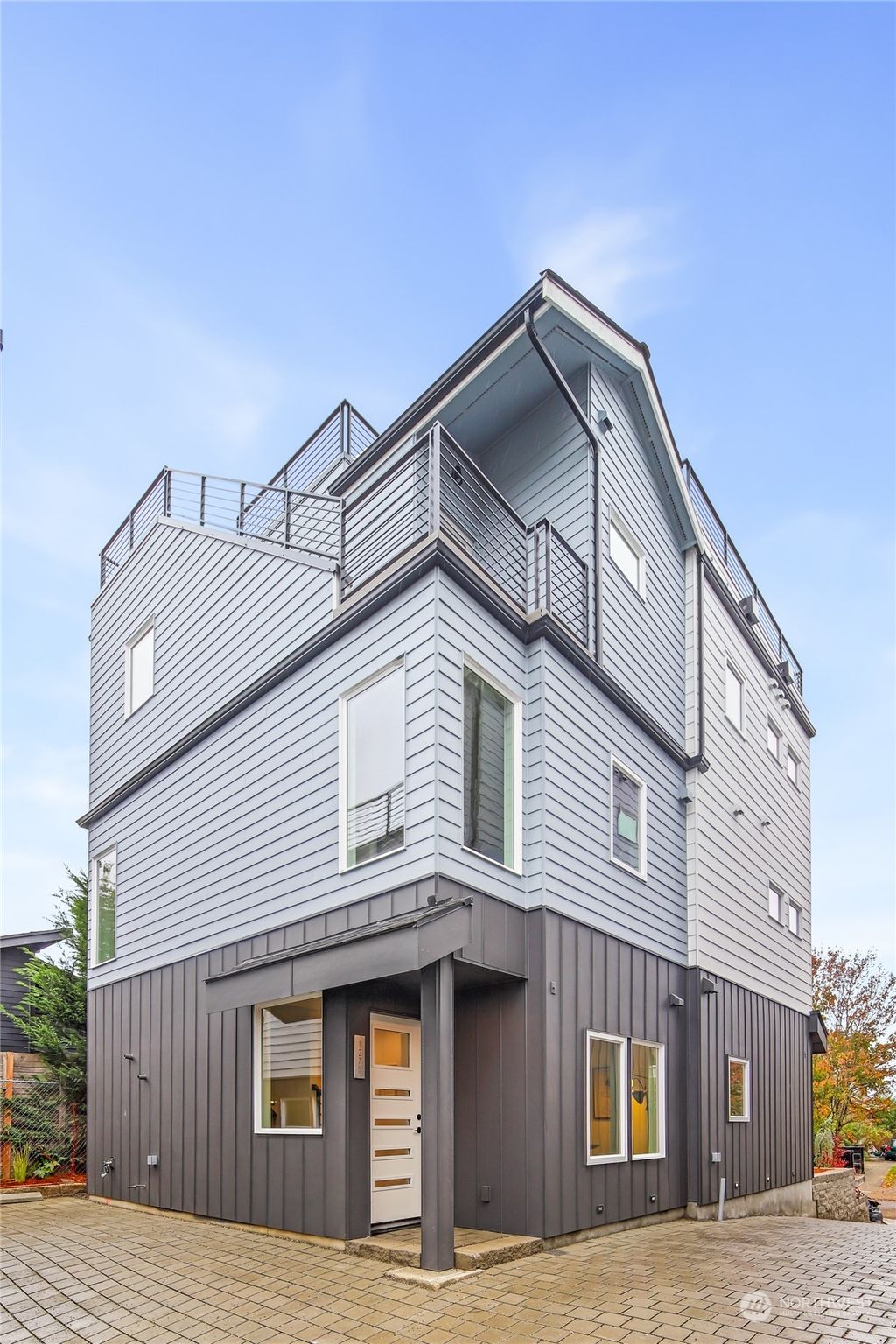 Photo of 127 29th Avenue #B, Seattle, WA 98122 (MLS # 2180802)