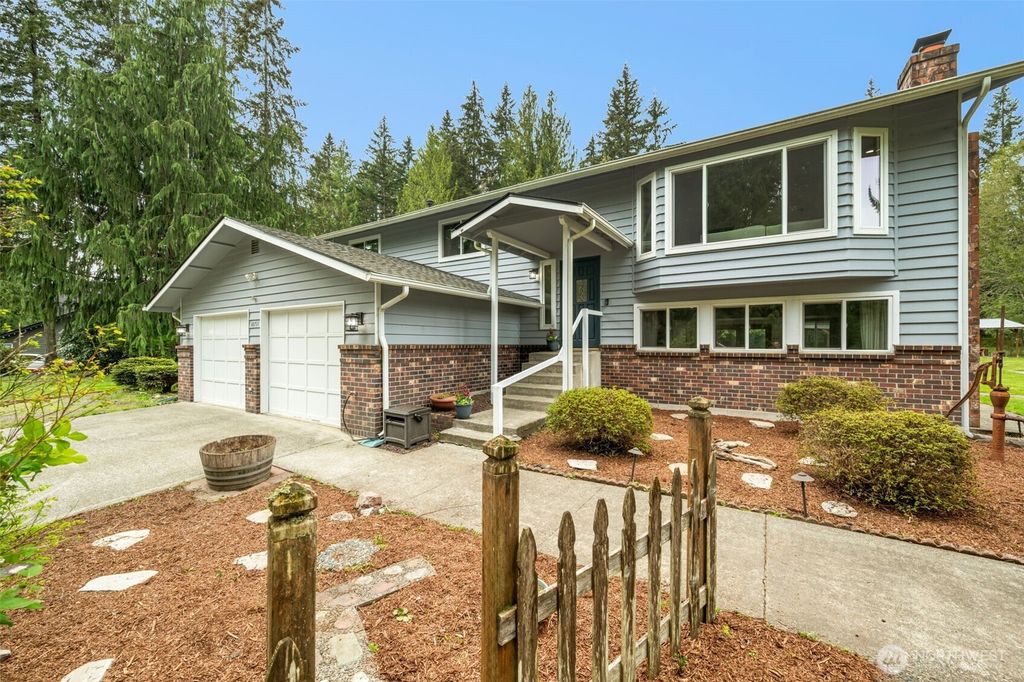 Photo of 10711 90th Street NE, Lake Stevens, WA 98258 (MLS # 2505105)