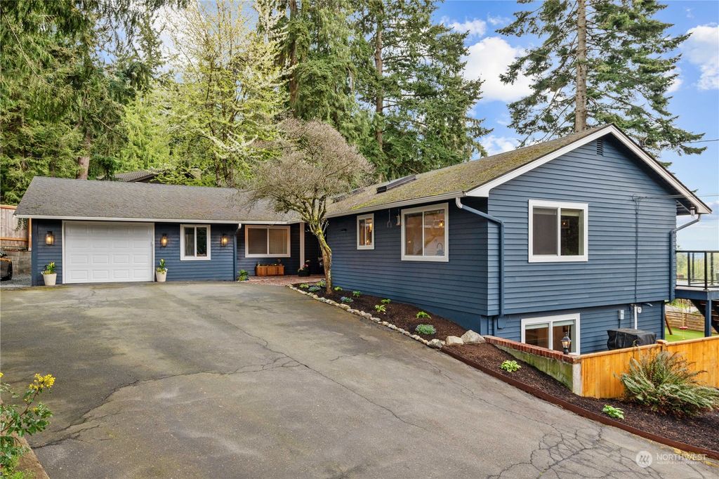 Photo of 13226 67th Avenue NE, Kirkland, WA 98034 (MLS # 2220385)