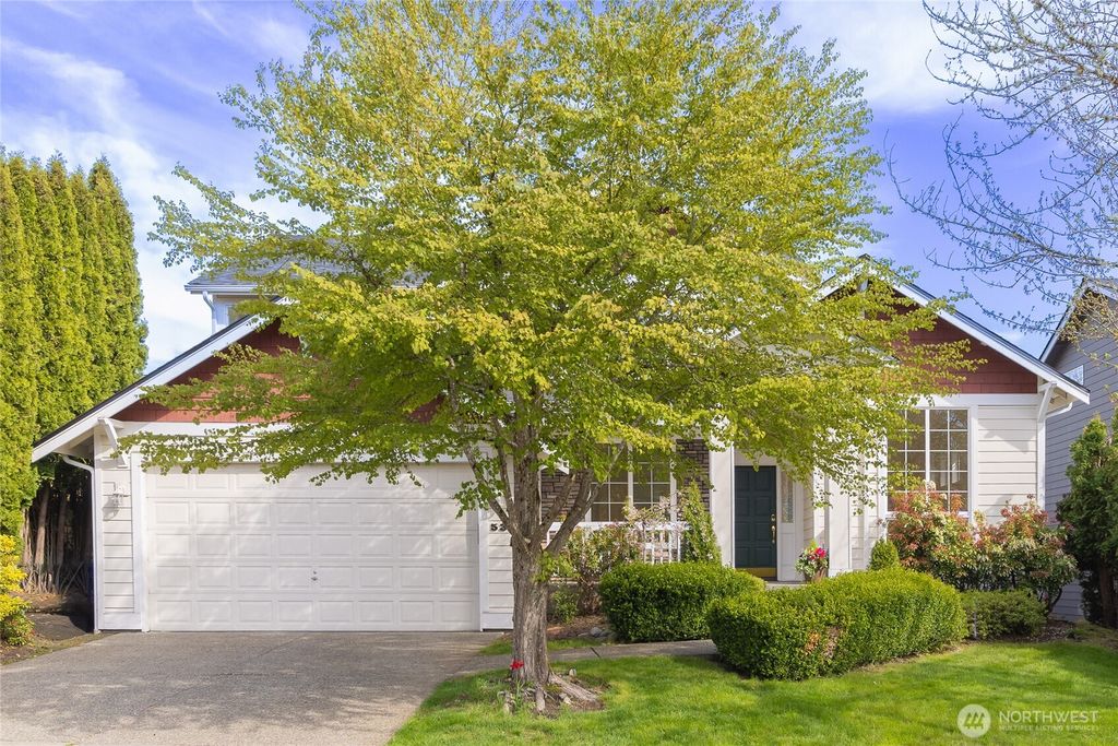 Photo of 536 237th Ave SE Ave SE, Sammamish, WA 98074 (MLS # 2515571)