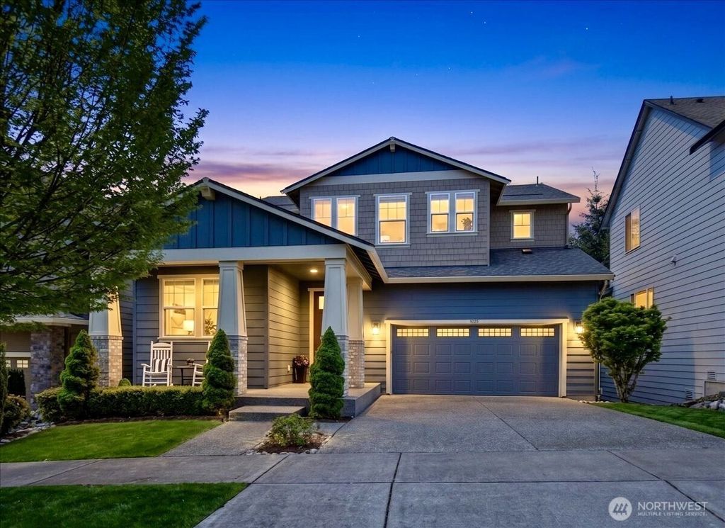 Photo of 9125 Satterlee Avenue SE, Snoqualmie, WA 98065 (MLS # 2511434)
