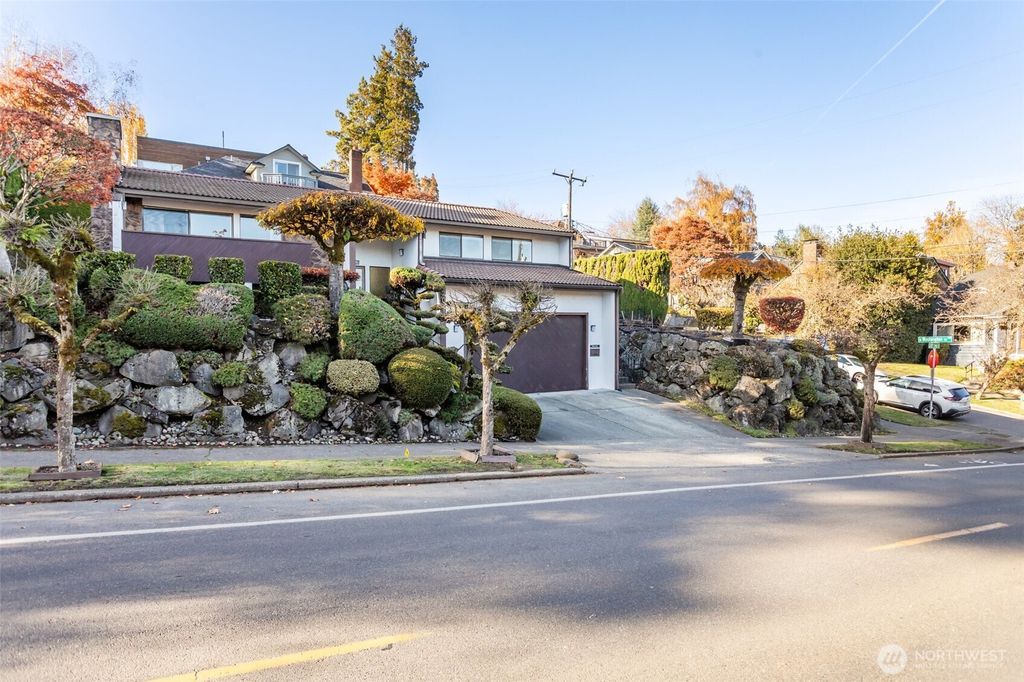 Photo of 205 31st Avenue S, Seattle, WA 98144 (MLS # 2455234)