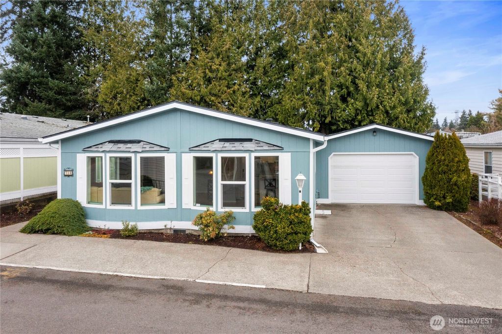 Photo of 32820 20th Ave S Ave #24, Federal Way, WA 98003 (MLS # 2484364)