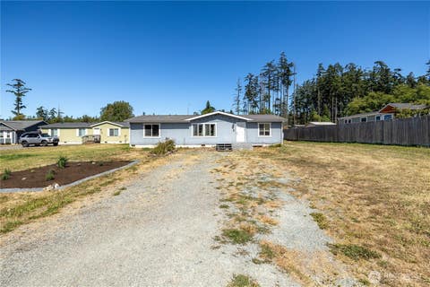 Photo of 1060 Sidney Street, Oak Harbor, WA 98277 (MLS # 2563103)