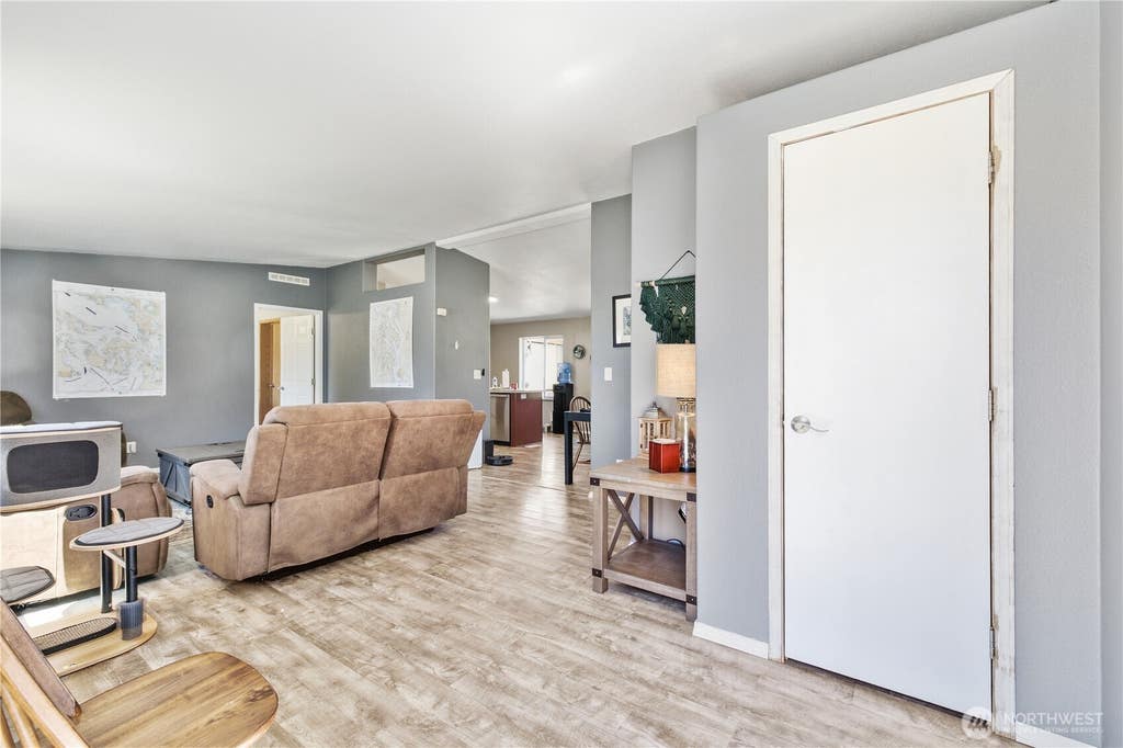 Photo of 1060 Sidney Street, Oak Harbor, WA 98277 (MLS # 2563103)