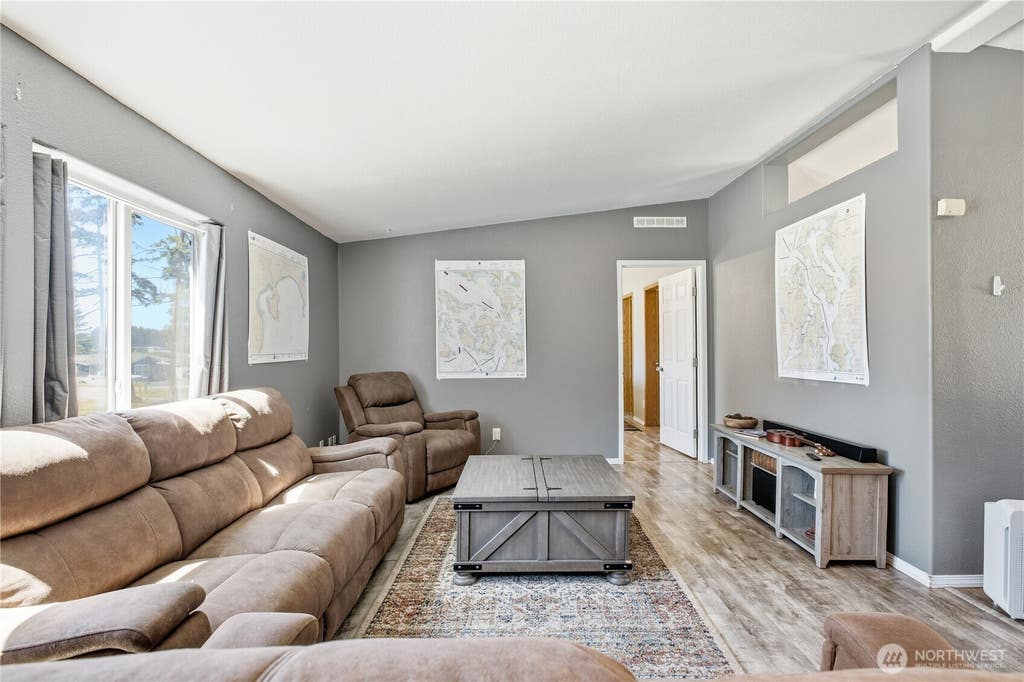 Photo of 1060 Sidney Street, Oak Harbor, WA 98277 (MLS # 2563103)