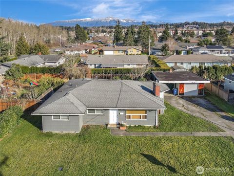 Photo of 908 S 18th Street, Mount Vernon, WA 98274 (MLS # 2482860)