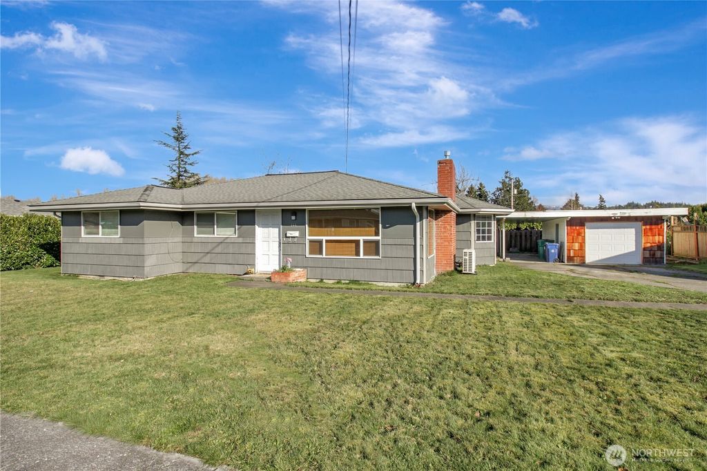 Photo of 908 S 18th Street, Mount Vernon, WA 98274 (MLS # 2482860)