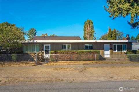 Photo of 1561 1563 S 35th Street, Tacoma, WA 98418 (MLS # 2426630)