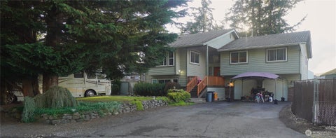 Photo of 24403 224th Avenue SE, Maple Valley, WA 98038 (MLS # 2530858)