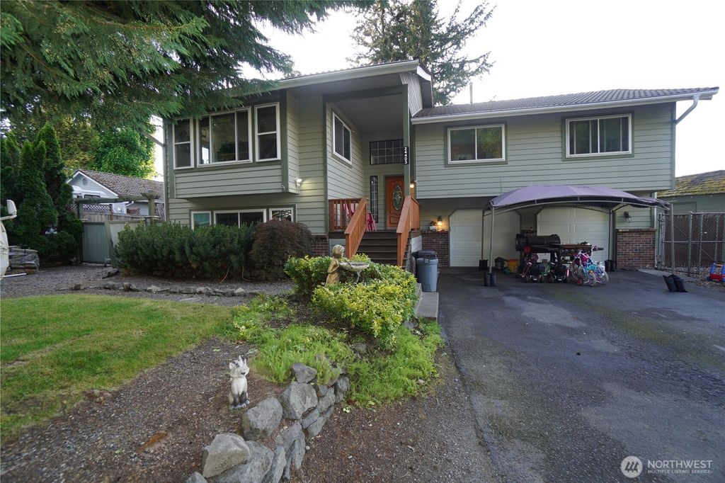 Photo of 24403 224th Avenue SE, Maple Valley, WA 98038 (MLS # 2530858)