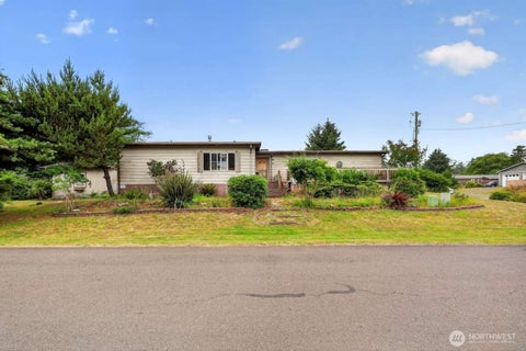 Photo of 701 Edgewood Avenue NE, Ocean Shores, WA 98569 (MLS # 2548539)