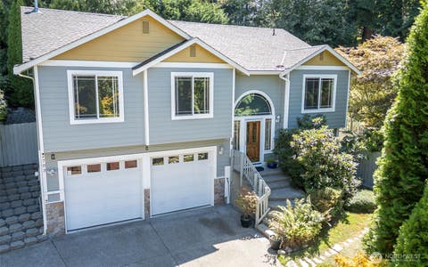 Photo of 2703 5th Street SW, Puyallup, WA 98373 (MLS # 2501219)