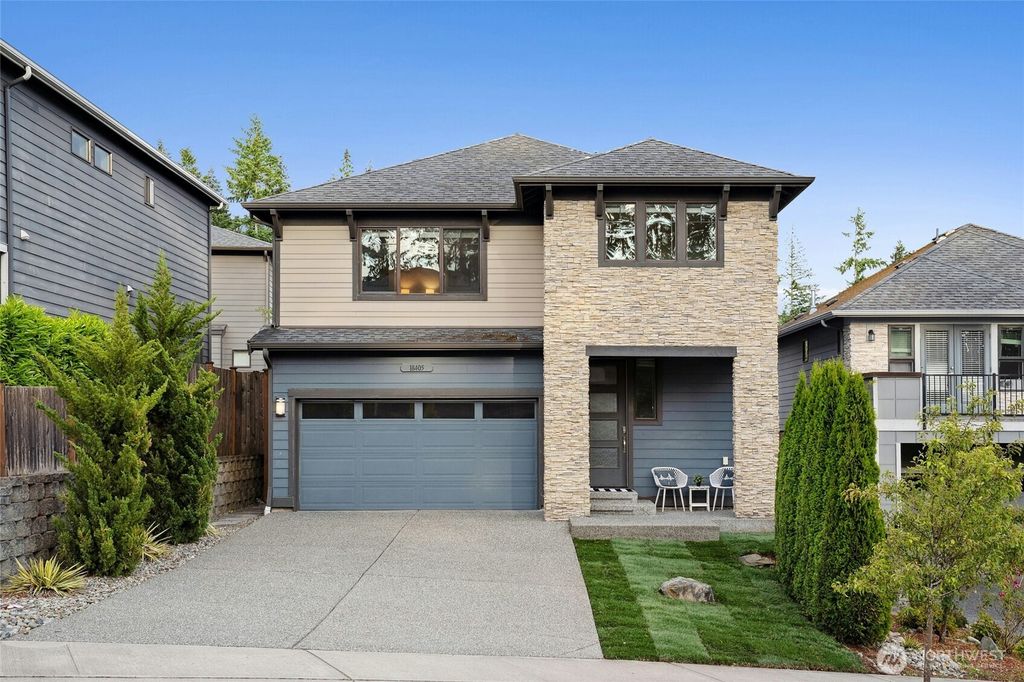 Photo of 18405 15th Avenue W, Lynnwood, WA 98037 (MLS # 2418411)