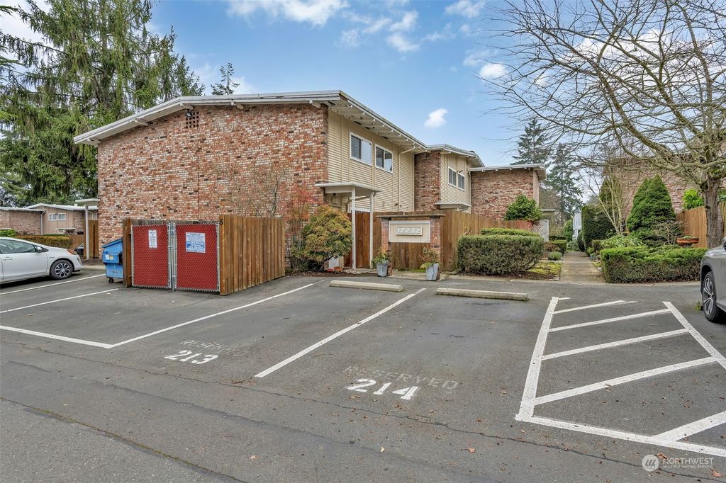 Photo of 12232 SE 59th Street #116, Bellevue, WA 98006 (MLS # 2323566)