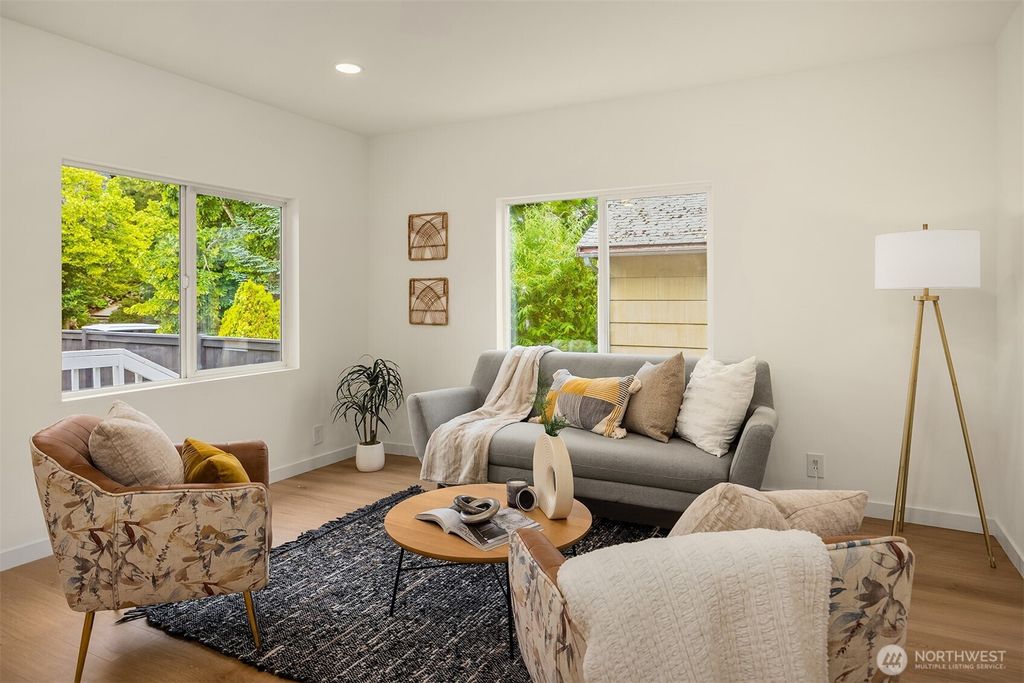 Photo of 5040 35th Avenue SW, Seattle, WA 98126 (MLS # 2546665)
