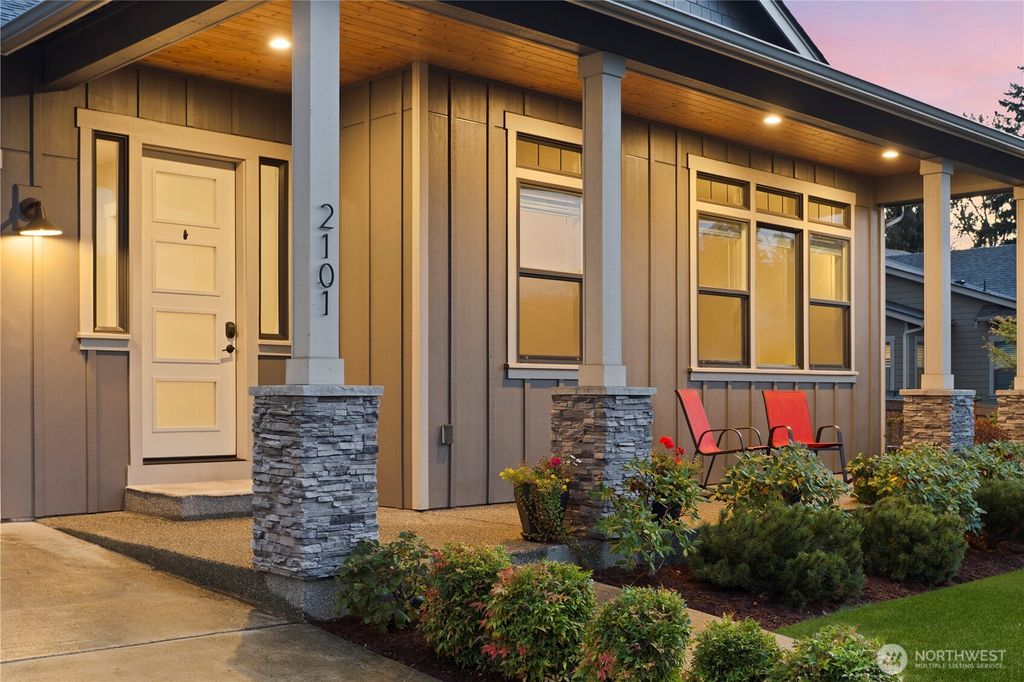 Photo of 2101 5th Place, Snohomish, WA 98290 (MLS # 2446772)