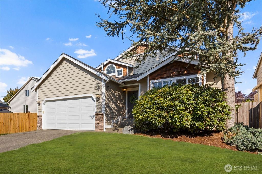 Photo of 27214 212th Ave SE Ave, Maple Valley, WA 98038 (MLS # 2437482)