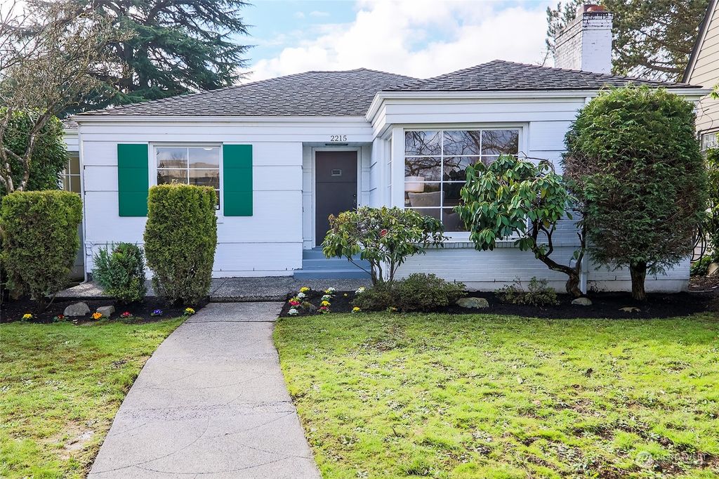 Photo of 2215 E Lake Washington Boulevard, Seattle, WA 98112 (MLS # 2200151)