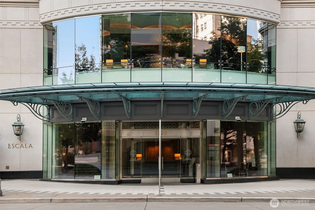 Photo of 1920 4th Avenue #2804, Seattle, WA 98101 (MLS # 2394371)