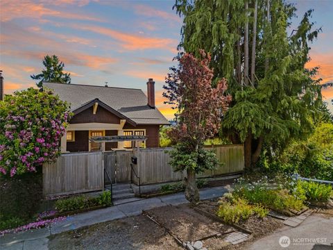 Photo of 515 N 41st Street, Seattle, WA 98103 (MLS # 2529064)