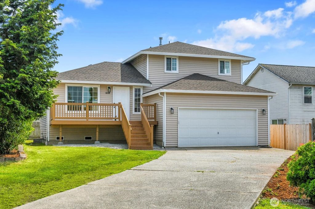 Photo of 6110 51st Street NE, Marysville, WA 98270 (MLS # 2390402)