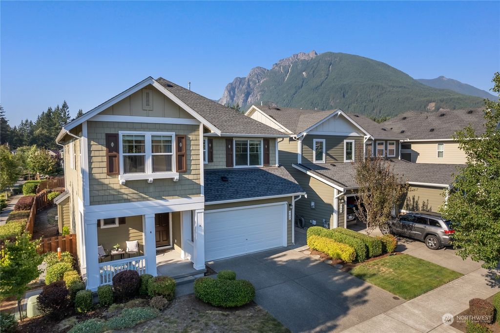 Photo of 962 SE 11th Street, North Bend, WA 98045 (MLS # 2150994)
