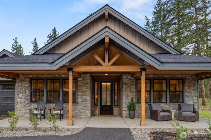 971 Domerie Park Loop