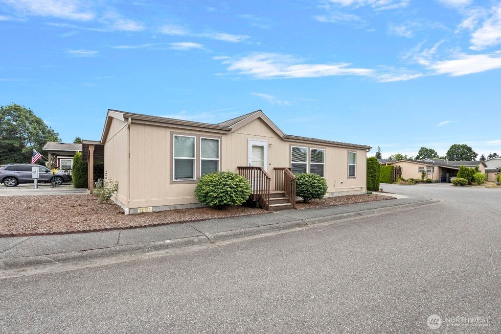 Photo of 886 Carriage Court, Sedro Woolley, WA 98284 (MLS # 2490102)